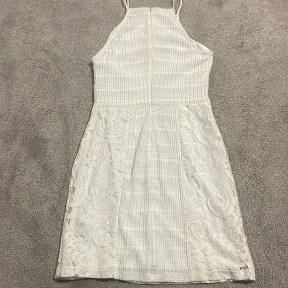 Topshop off-white lace fitted dress. Size: US 4 - Picture 5 of 7
